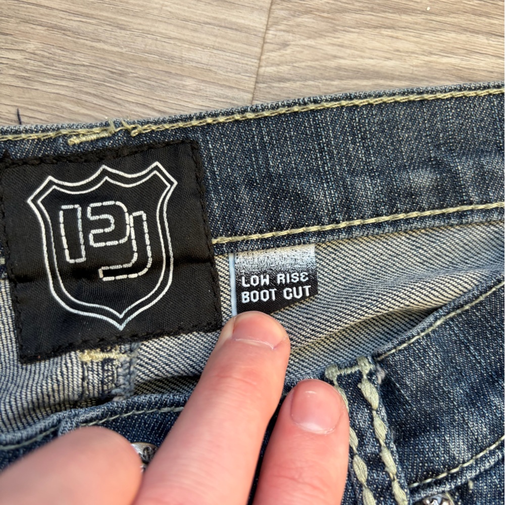 Women’s Y2K jeans - Picture 8 of 9